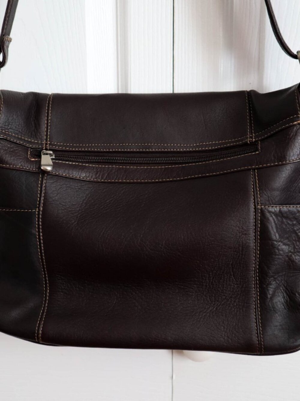 Le Donne Leather Collection Flap Over Crossbody Messenger Bag Dark Brown - Picture 6 of 9